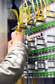 Connecting Fiber Optic Devices